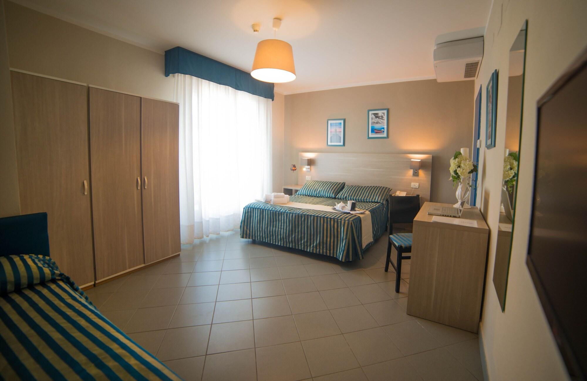 Hg Hotel Il Settebello Marina di Cecina Exterior foto